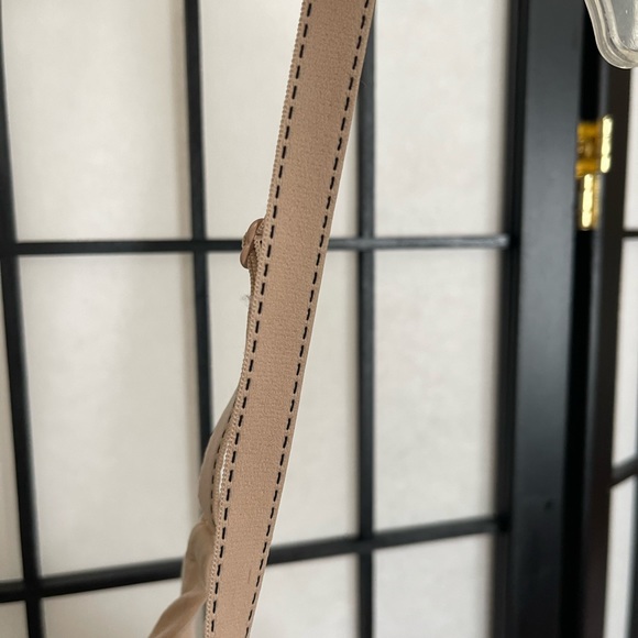 Maidenform Bra Size 36C Nude - Picture 8 of 11